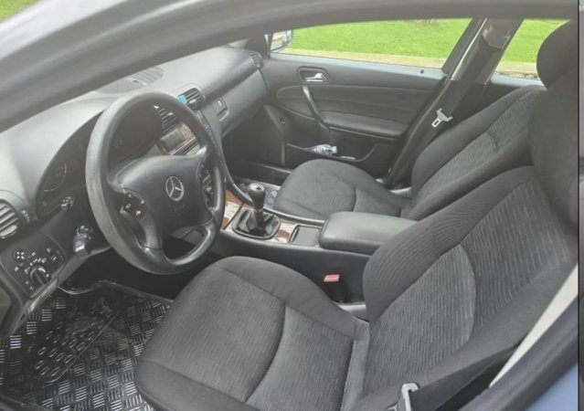 Tirane, shes makine Mercedes Benz Nafte, manuale Kondicioner 262 km 4.500 €