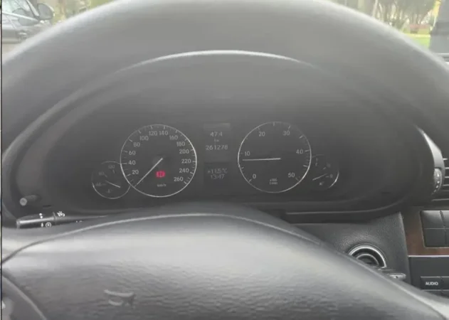 Tirane, shes makine Mercedes Benz Nafte, manuale Kondicioner 262 km 4.500 €