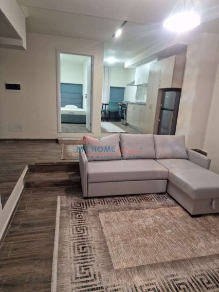 Tirane, jepet me qera apartament 2+1+Aneks Kati 0, 84 m² 720 € 