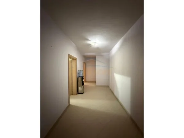 Durres, shitet apartament 2+1 , 106 m² 150.000 € (Tregu i vogel Durres)