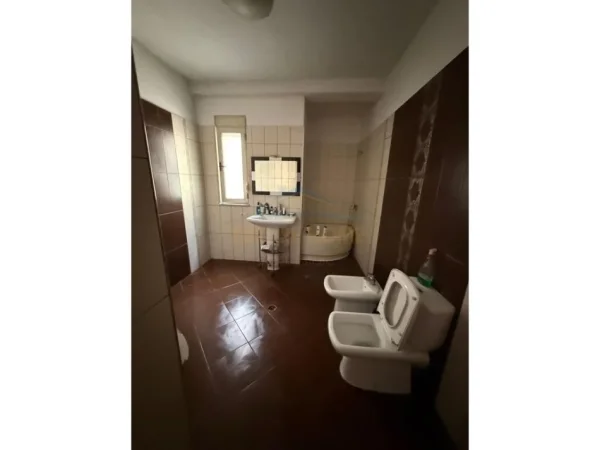 Durres, shitet apartament 2+1 , 106 m² 150.000 € (Tregu i vogel Durres)