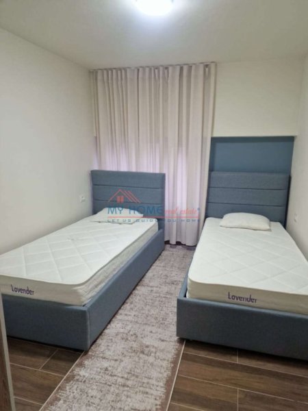 Tirane, jepet me qera apartament 2+1+Aneks Kati 0, 84 m² 720 € 
