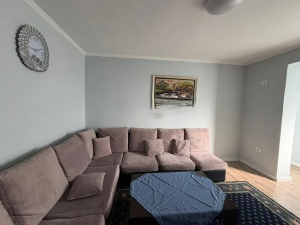 Tirane, jepet me qera apartament 2+1+Aneks+Ballkon Kati 2, 71 m² 128.000 € 