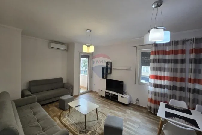 Tirane, jepet me qera apartament 2+1 , 90 m² 600 € (Rruga Dritan Hoxha)