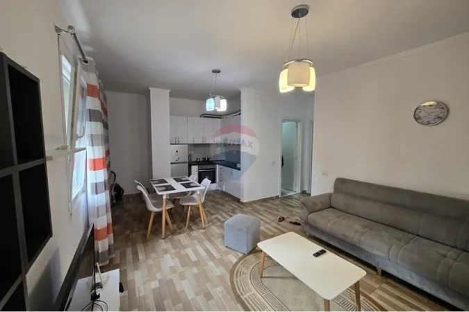 Tirane, jepet me qera apartament 2+1 , 90 m² 600 € (Rruga Dritan Hoxha)