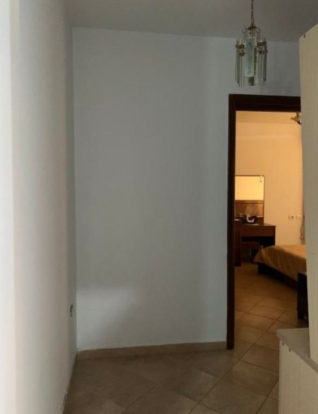 Tirane, shitet apartament 1+1 Kati 13, 79 m² 165.000 € (Stacioni i Trenit)