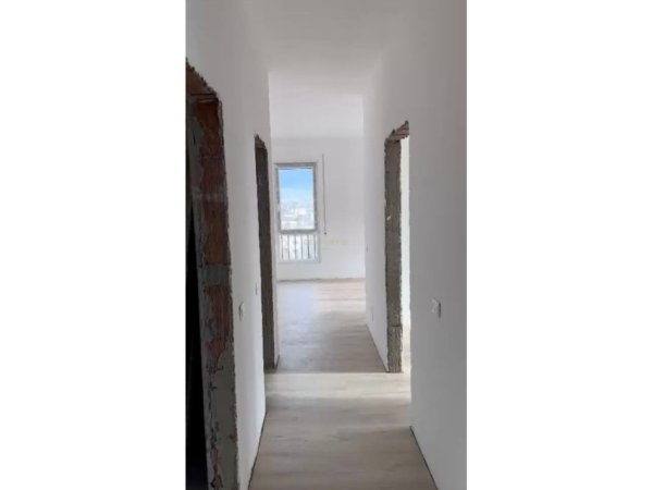 Tirane, shitet apartament 2+1 Kati 7, 82 m² 131.000 € 