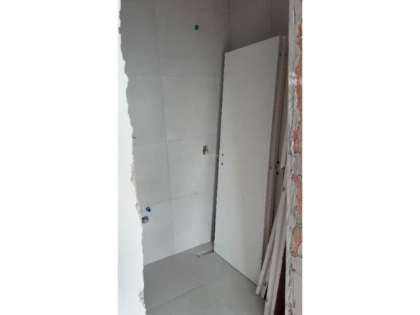 Tirane, shitet apartament 2+1 Kati 7, 82 m² 131.000 € 