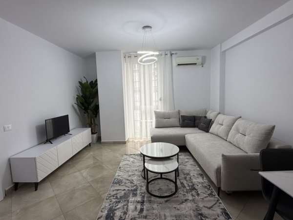 Tirane, jepet me qera apartament 2+1+Aneks+Ballkon Kati 4, 85 m² 850 € (bulevardi i ri , bulevardi zogu i pare)
