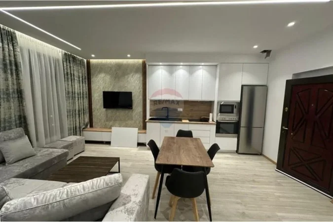 Tirane, jepet me qera apartament 1+1 , 650 € (Rruga Muhamet Gjollesha, Tiranë)