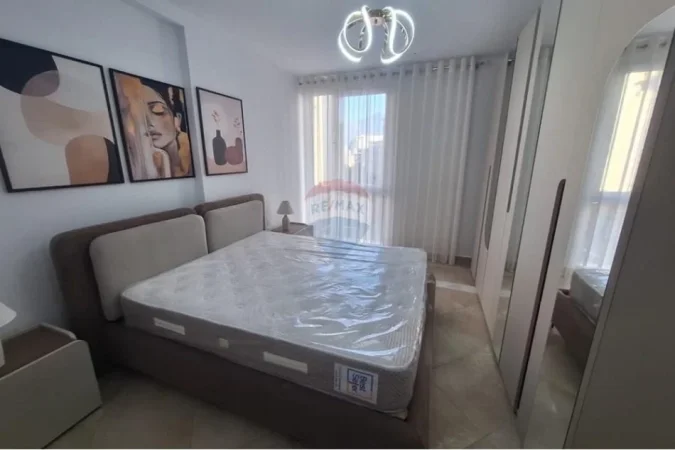 Tirane, jepet me qera apartament 2+1 , 900 € (Rruga e Barrikadave, Tiranë)