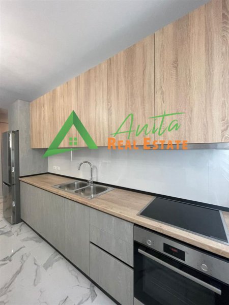 Tirane, jepet me qera apartament 2+1+Ballkon Kati 4, 72 m² 630 € (Liqeni i Thate)