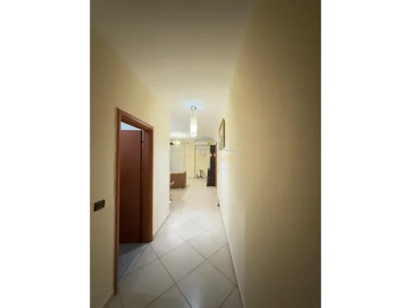 Tirane, jepet me qera apartament 1+1 Kati 3, 72 m² 600 € 