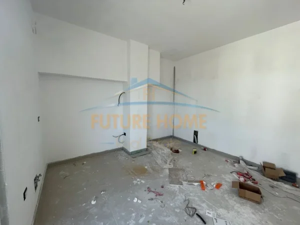 Tirane, shitet apartament 1+1+Ballkon Kati 9, 60 m² 97.900 € (Unaza e re)