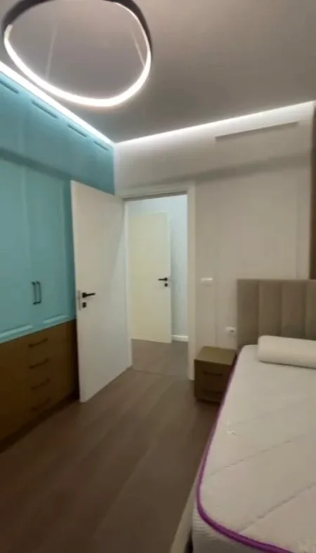 Tirane, jepet me qera apartament 2+1+Ballkon Kati 6, 85 m² 1.500 € 