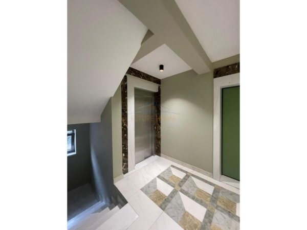 Tirane, shitet apartament 1+1+Aneks+Ballkon Kati 1, 65 m² 165.000 € (PAZARI I RI SHKOLLA E KUQE)