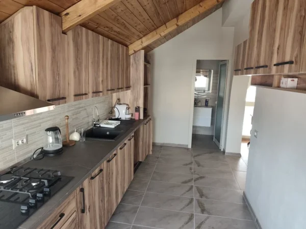 Shkoder, shitet 4+1+Aneks+Ballkon Kati 4, 230 m² 325.000 € 