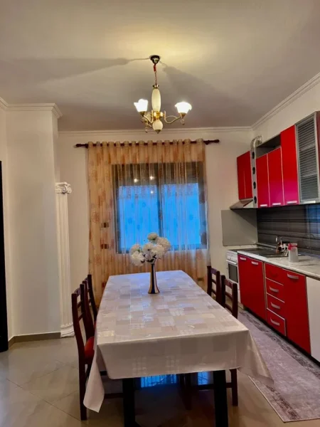 Tirane, jepet me qera apartament 2+1 Kati 0, 110 m² 520 € (Prane Shkolles Marlin Barleti)