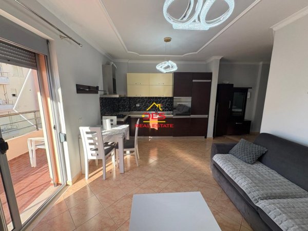 Vlore, shitet apartament 1+1+Ballkon Kati 7, 91 m² 136.000 € (Rruga Murat Tërbaçi)