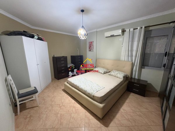 Vlore, shitet apartament 1+1+Ballkon Kati 7, 91 m² 136.000 € (Rruga Murat Tërbaçi)