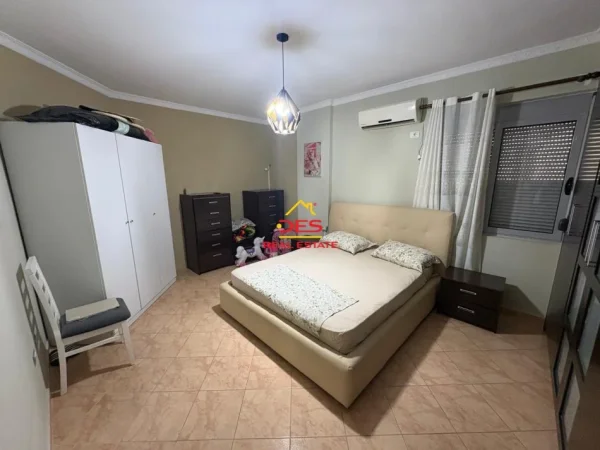 Vlore, shitet apartament 1+1+Ballkon Kati 7, 91 m² 136.000 € (Rruga Murat Tërbaçi)