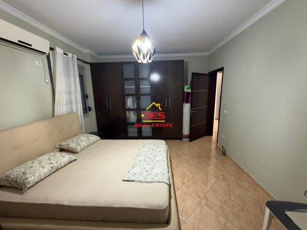 Vlore, shitet apartament 1+1+Ballkon Kati 7, 91 m² 136.000 € (Rruga Murat Tërbaçi)