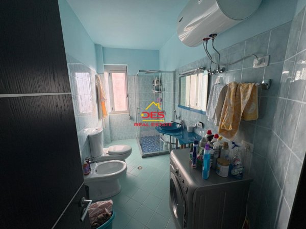 Vlore, shitet apartament 1+1+Ballkon Kati 7, 91 m² 136.000 € (Rruga Murat Tërbaçi)