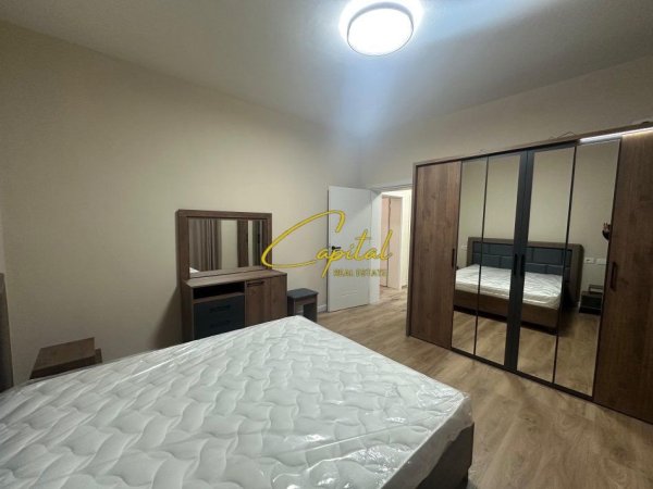 Tirane, jepet me qera apartament 2+1 Kati 2, 120 m² 500 € (SAUK)