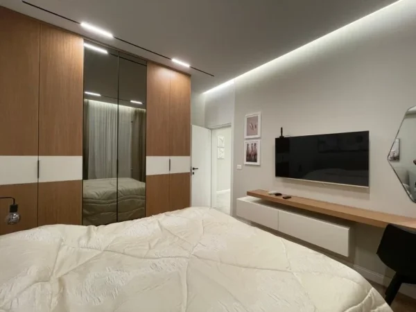 Tirane, jepet me qera apartament 1+1 Kati 4, 50 m² 700 € (Rruga e Barrikadave.)