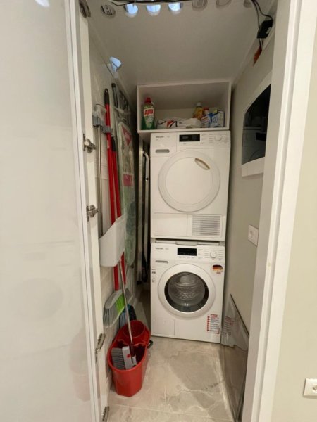 Tirane, jepet me qera apartament 1+1 Kati 4, 50 m² 700 € (Rruga e Barrikadave.)