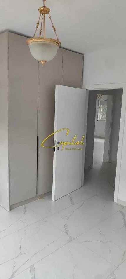 Tirane, jepet me qera apartament 2+1 Kati 3, 75 m² 530 € (ISH PARKU)