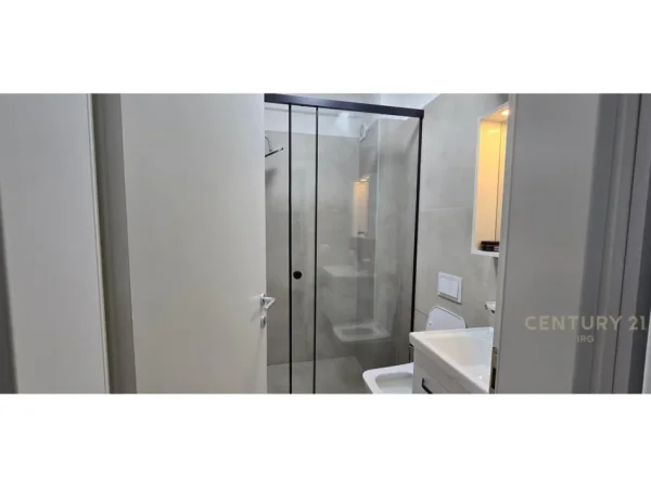 Tirane, shitet apartament 1+1 Kati 3, 49 m² 120.000 €