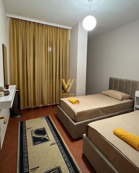 Tirane, jepet me qera apartament 2+1+Ballkon Kati 7, 80 m² 750 € (BLLOK)