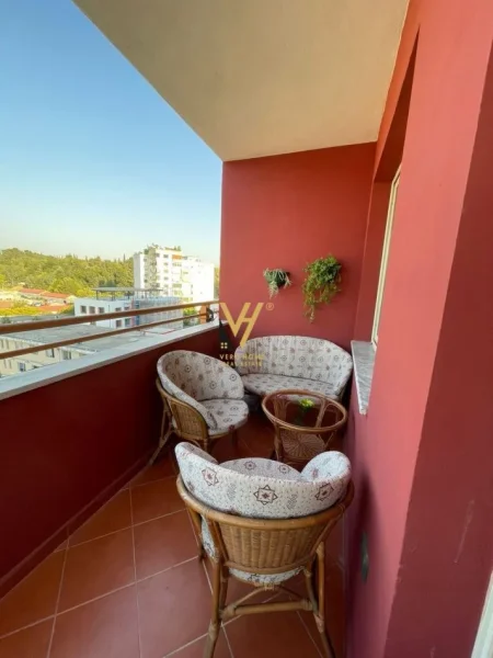 Tirane, jepet me qera apartament 2+1+Ballkon Kati 7, 80 m² 750 € (BLLOK)