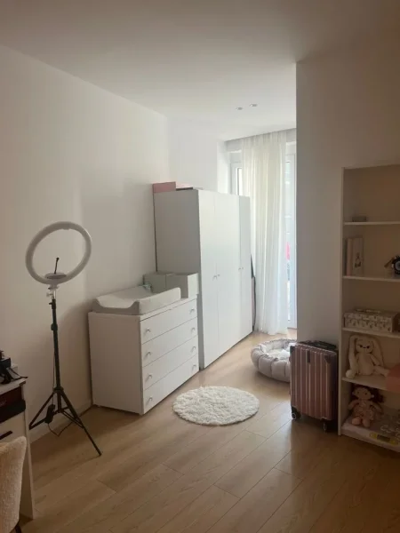Tirane, jepet me qera apartament 2+1 Kati 3, 120 m² 800 € 