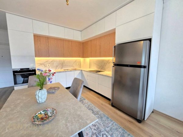 Tirane, jepet me qera apartament 2+1 Kati 5, 120 m² 1.150 € (Shallvaret)