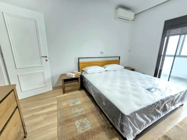 Tirane, jepet me qera apartament 2+1 Kati 5, 120 m² 1.150 € (Shallvaret)