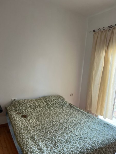 Tirane, jepet me qera Vile 2+1 Kati 4, 100 m² 350 € (5 Maji)