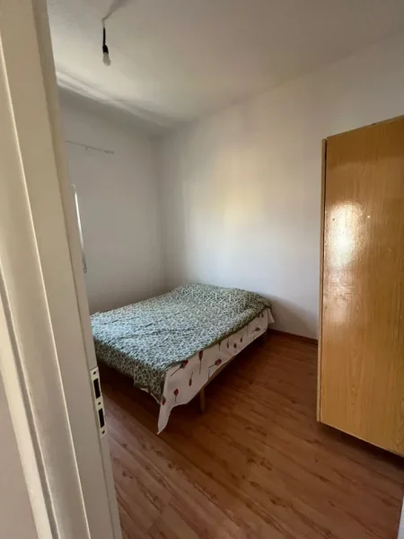 Tirane, jepet me qera Vile 2+1 Kati 4, 100 m² 350 € (5 Maji)