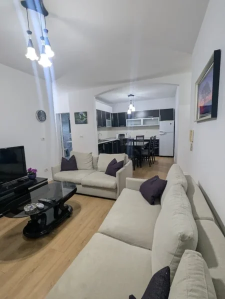 Tirane, jepet me qera apartament 2+1 Kati 6, 89 m² 850 € (Stadiumi Dinamo)