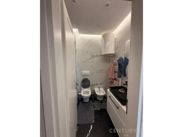 Tirane, shitet apartament 1+1 Kati 2, 65 m² 169.000 € (Rruga Forsina Plaku)