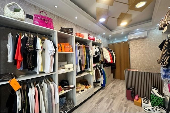 Tirane, shitet dyqan , 25 m² (Vasil Shanto)