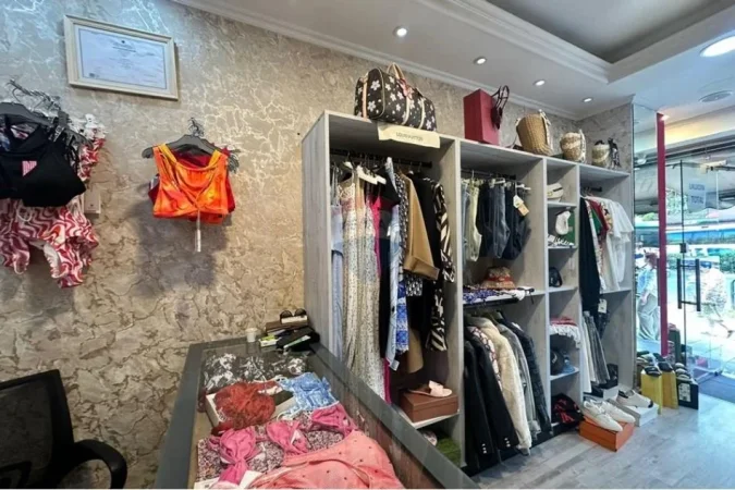 Tirane, shitet dyqan , 25 m² (Vasil Shanto)