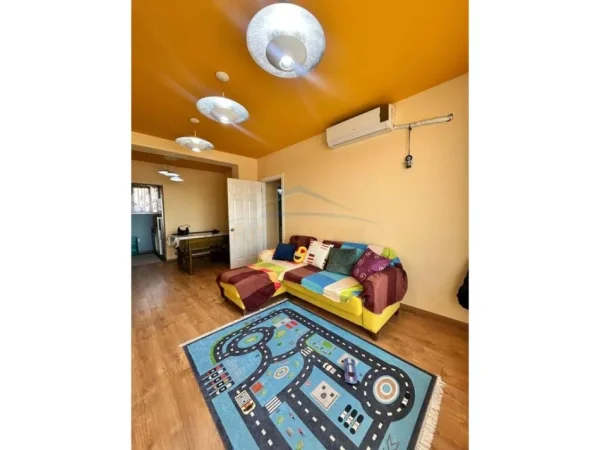 Tirane, shitet apartament 2+1+Ballkon Kati 5, 96 m² 137.000 € (Fresk)