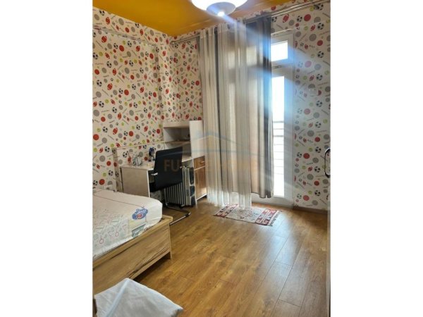 Tirane, shitet apartament 2+1+Ballkon Kati 5, 96 m² 137.000 € (Fresk)