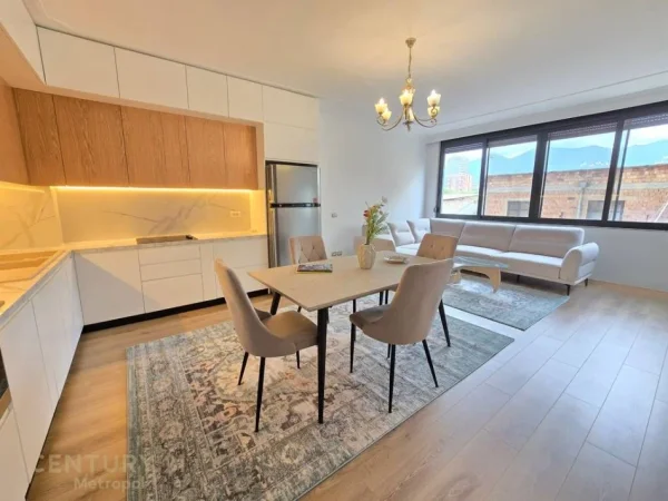 Tirane, jepet me qera apartament 2+1 Kati 5, 120 m² 1.150 € (Shallvare)