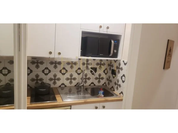 Tirane, shitet 2+1 , 112 m² 350.000 € (Qender)