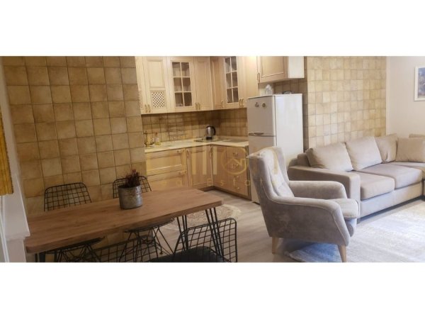 Tirane, shitet 2+1 , 112 m² 360.000 € (Qender)