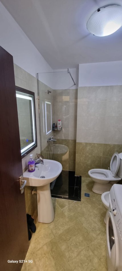 Tirane, jepet me qera garsonier 1+1 Kati 6, 42 m² 450 € (Prokuroria e Tiranes)