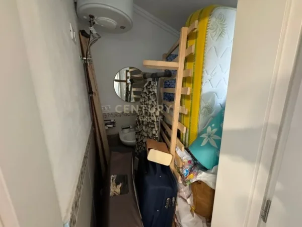 Tirane, jepet me qera apartament 3+1 Kati 2, 150 m² 600 € (Fakulteti Ekonomik)